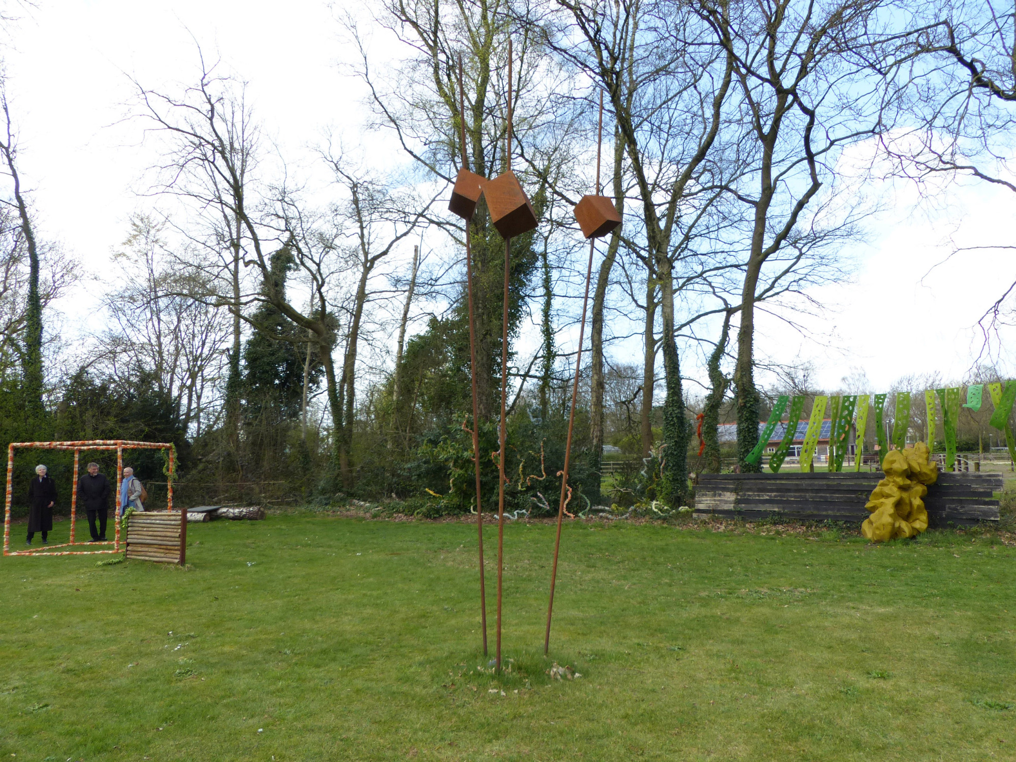 25040404kunst10dag[2]aws